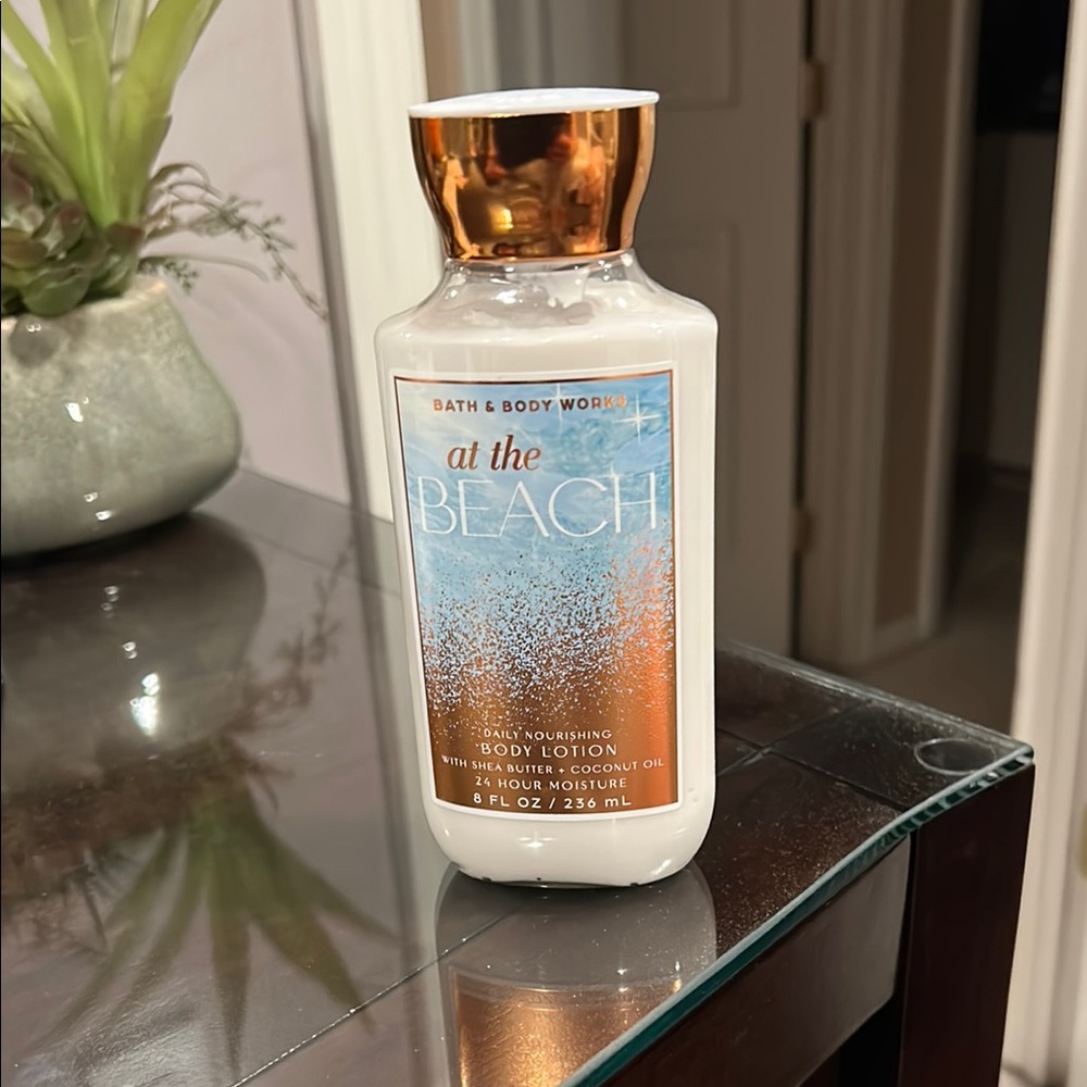 Bath & Body Works At the Beach Bidy Lotion, Brand New!!